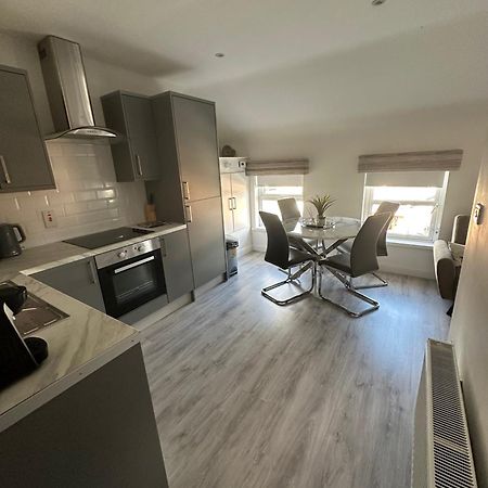 Westland Suites - Stylish, Modern, Elegant, Central Apartments A Londonderry Ngoại thất bức ảnh