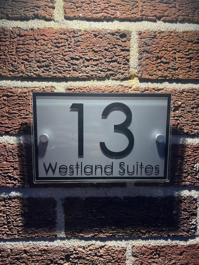 Westland Suites - Stylish, Modern, Elegant, Central Apartments A Londonderry Ngoại thất bức ảnh