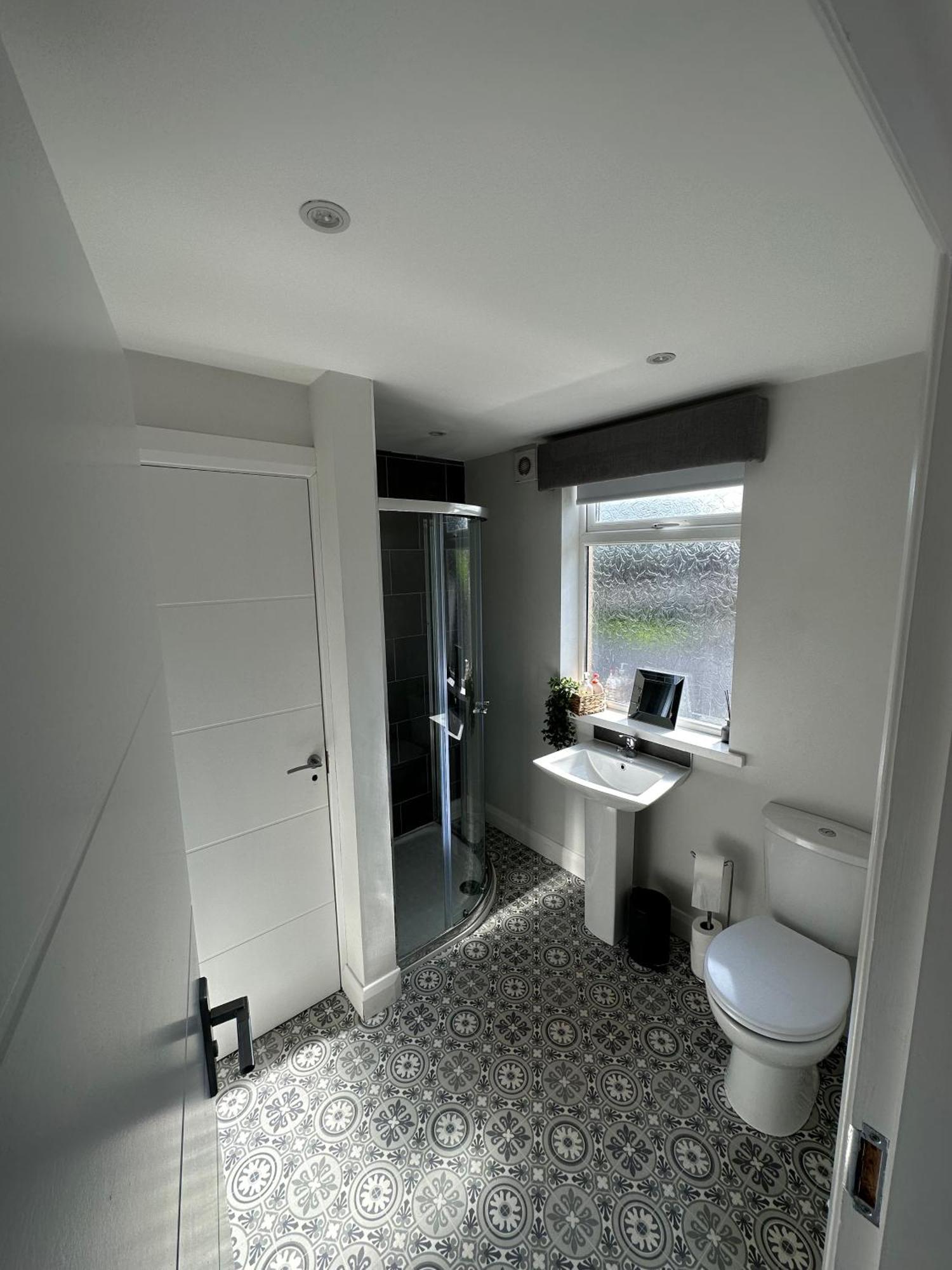 Westland Suites - Stylish, Modern, Elegant, Central Apartments A Londonderry Ngoại thất bức ảnh