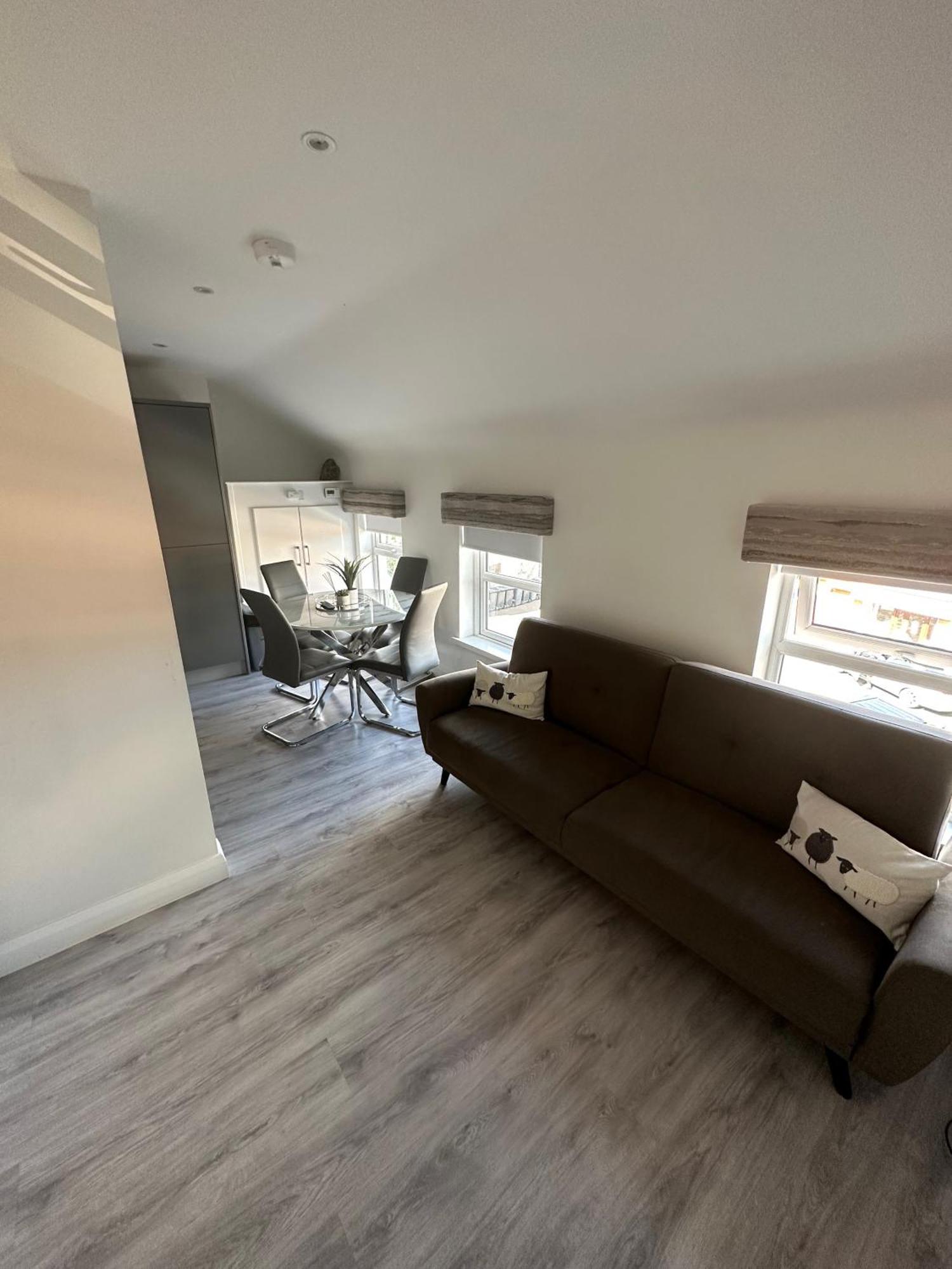 Westland Suites - Stylish, Modern, Elegant, Central Apartments A Londonderry Ngoại thất bức ảnh